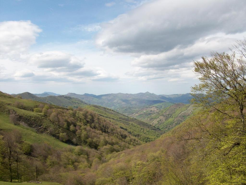 Hostal Rural Arrobi Borda Eugi Bagian luar foto